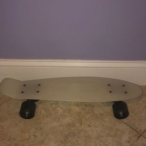 Glow in the dark penny board 22”